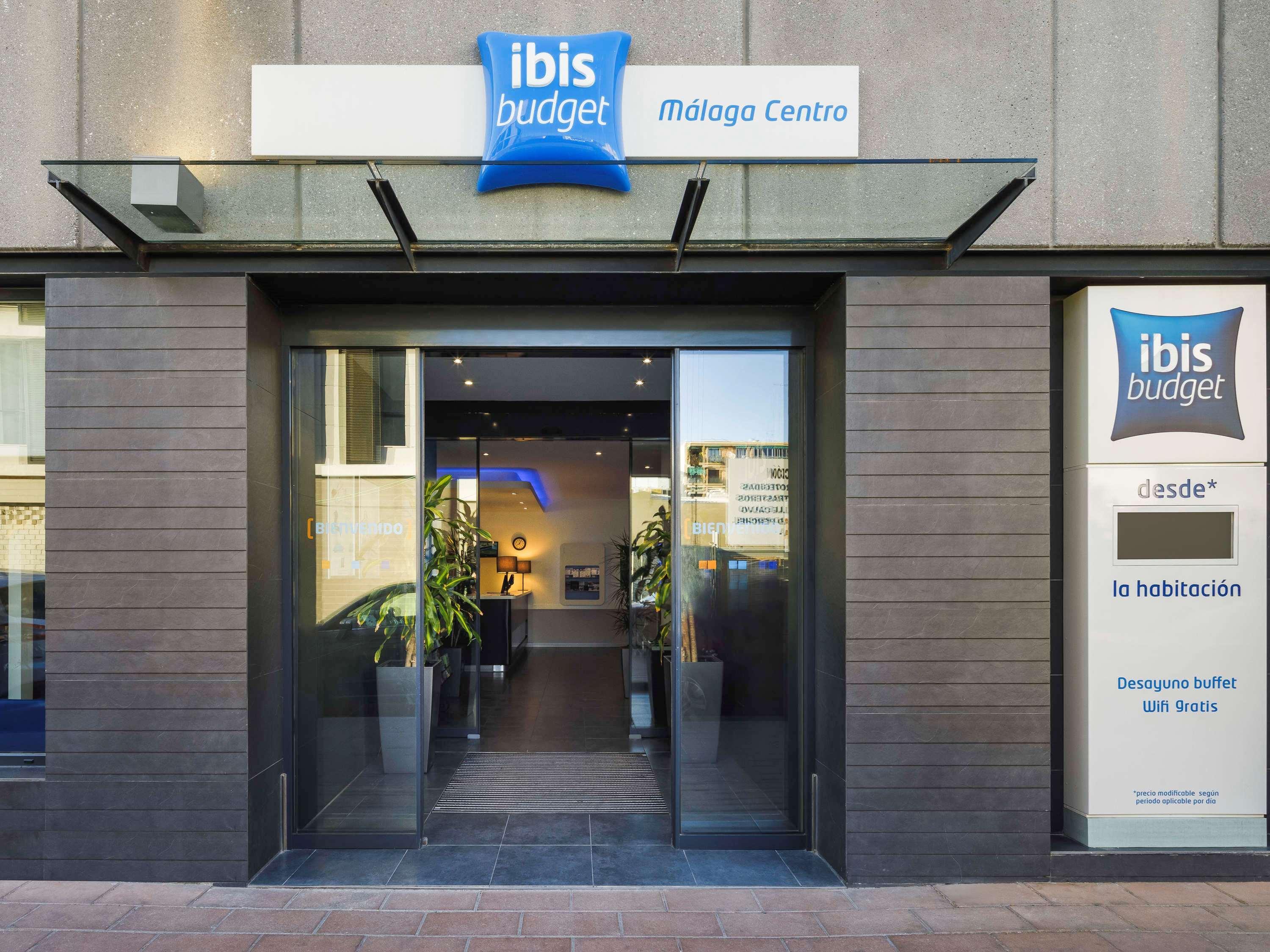 Ibis Budget Málaga Centro Esterno foto