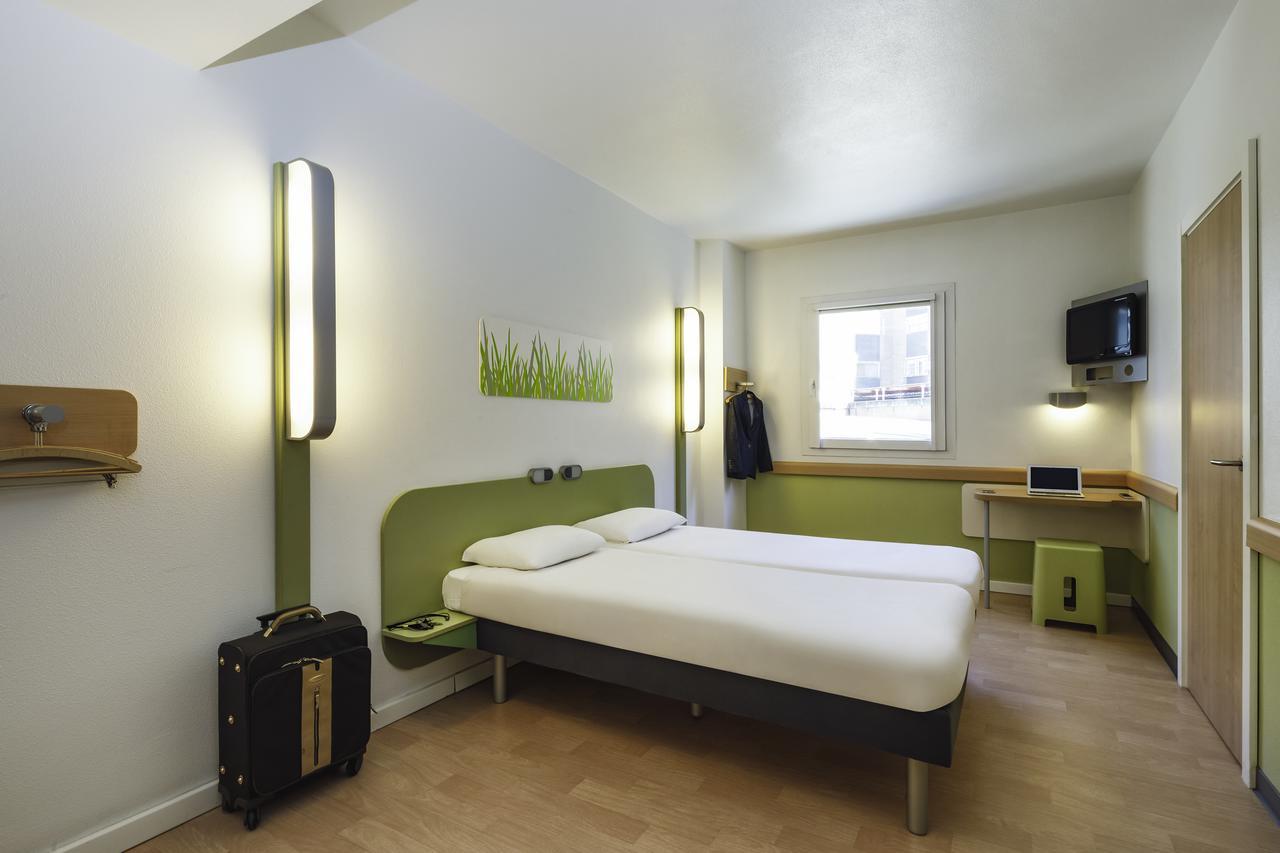 Ibis Budget Málaga Centro Esterno foto