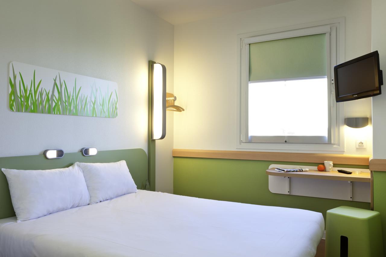 Ibis Budget Málaga Centro Esterno foto